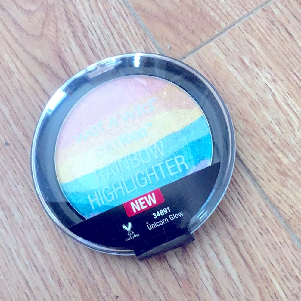 Wet n wild 🌈 highlighter rainbow sealed